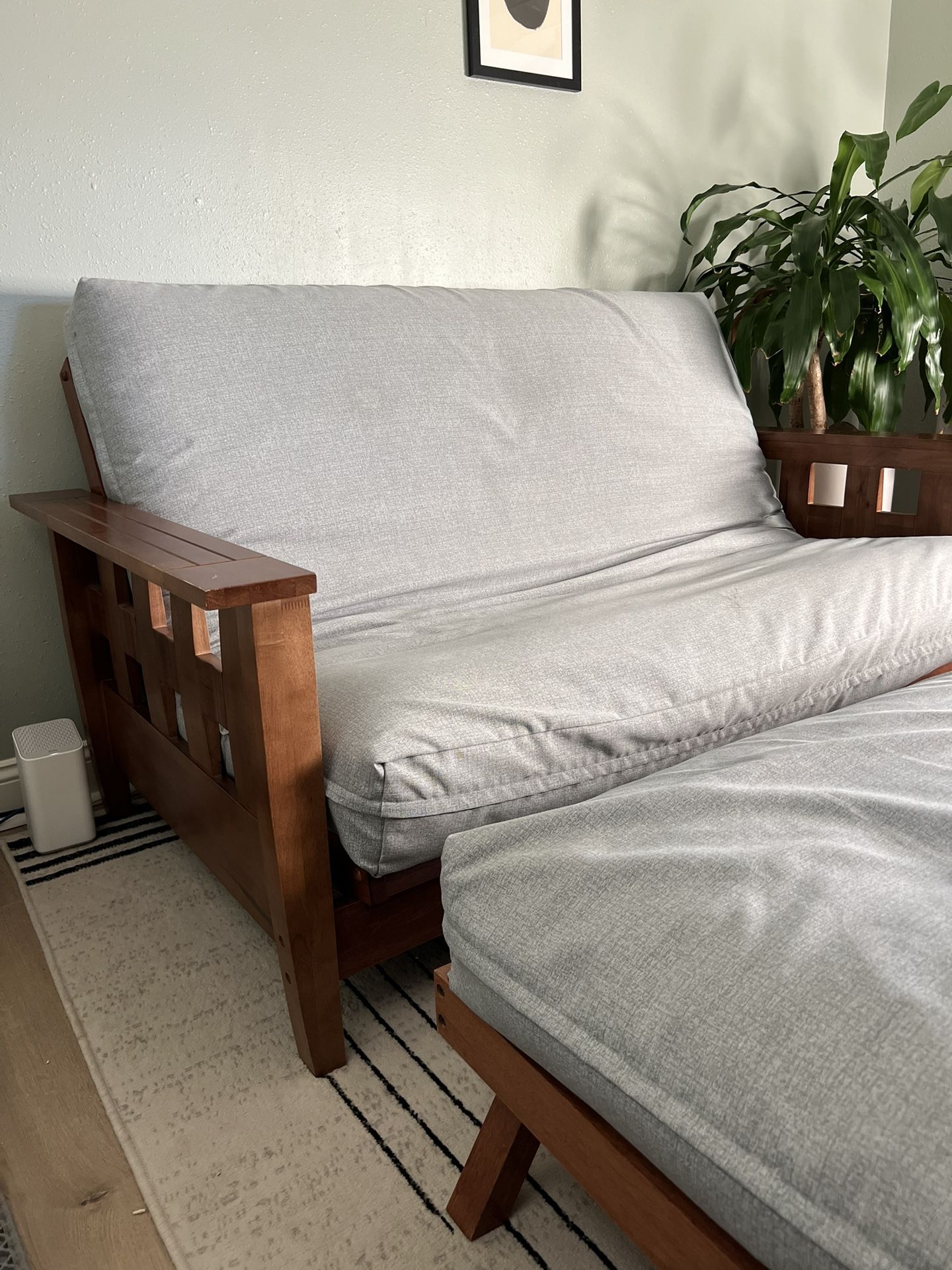 futon sofa / queen bed
