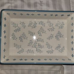 Cake Pan With Holder And Lid