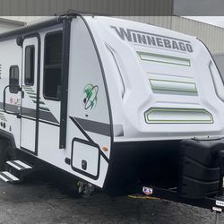 2022 Winnebago 2108FBS