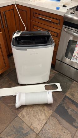 Air conditioner 230$ firm cash only no issues ice cold  nothing dirty
