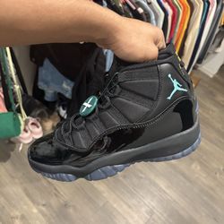 Deadstock Gamma 11s size 10