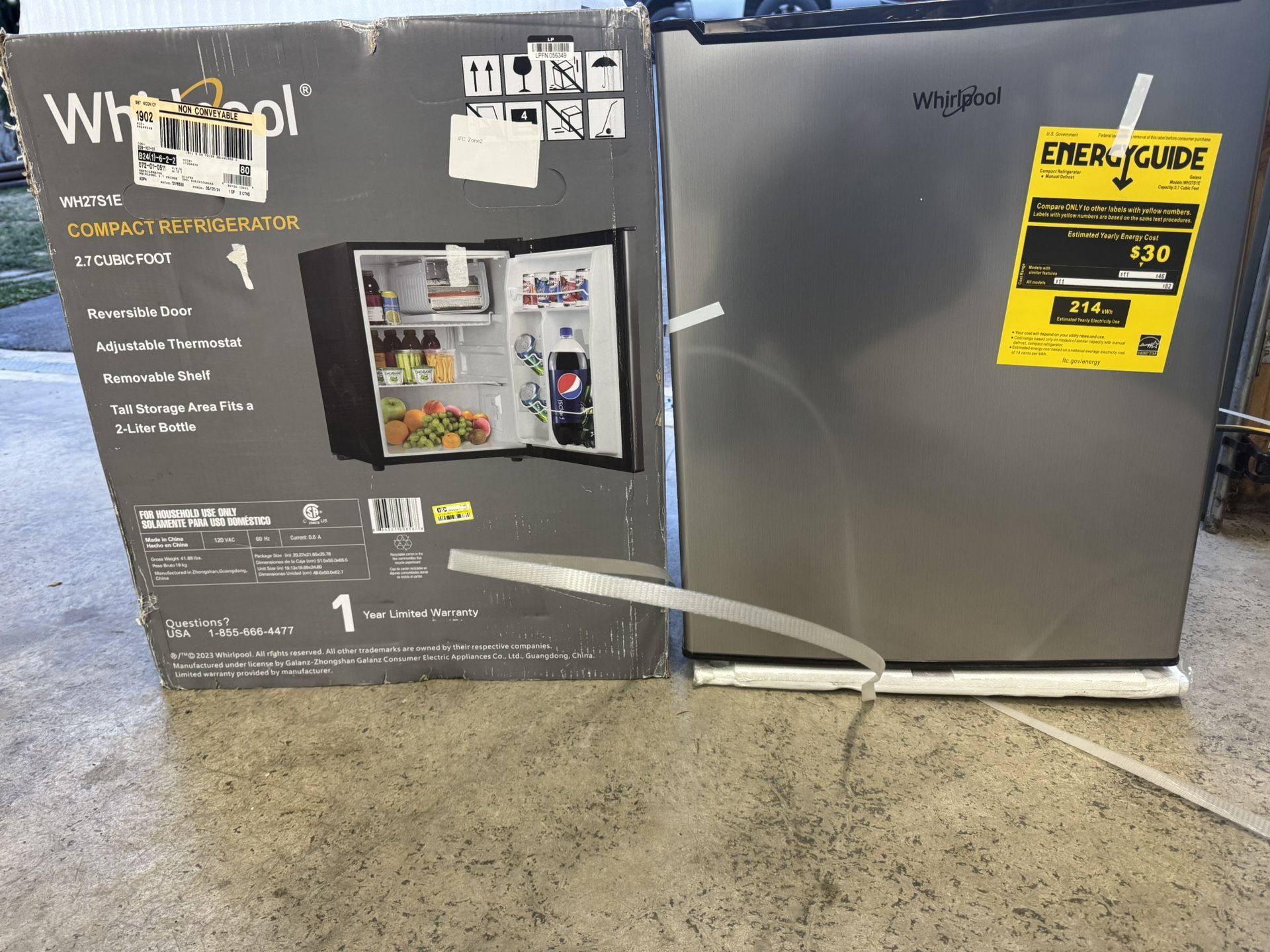 New In Box Whirlpool Compact Refrigerator 2.7cu.ft Must Pickup