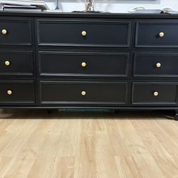 Dresser 9 Drawer