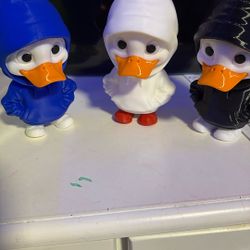 3 D Printed Ducks With Hoodie !! Different Colors !!