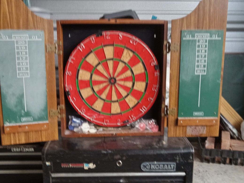 Marlboro Dart Board In Solid Wood Cabinet With Darts
