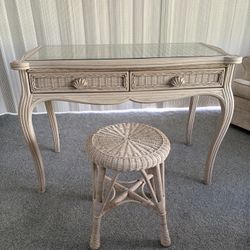 WICKER DESK AND STOOL