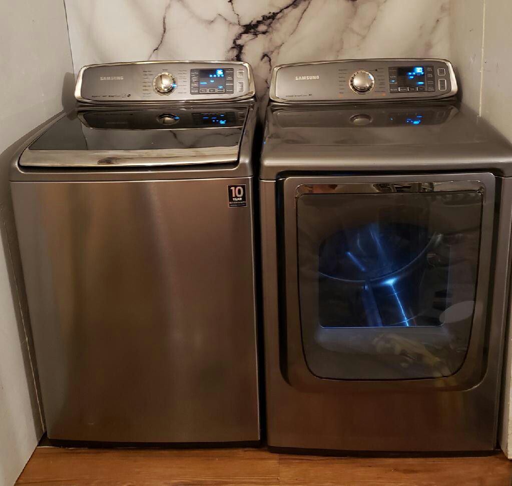 Samsung Black Stainless Steel 5.0cu.ft Washer And Dryer 7.4cu.ft Set