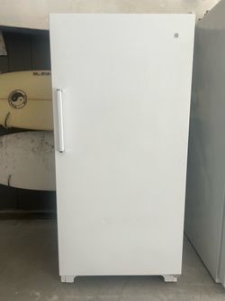 Excellent working upright freezer
