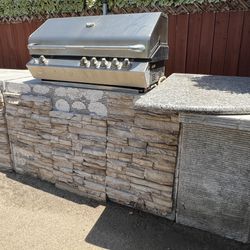Bbq Outdoor Island With Bbq Grill (Heavy & Big) ❗️Firm Price❗️