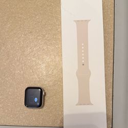 Apple SE 3 Watch
