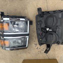 2015 / 14 Chevy Truck 1500. Front Headlights.