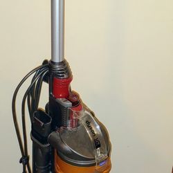 Dyson DC24 Compact Upright Ball Bagless Vacuum Cleaner