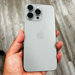 iPhone 15 pro max 256GB
