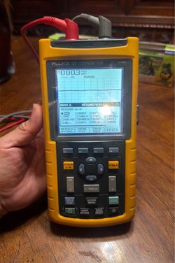 Fluke 123 SCOPEMETER