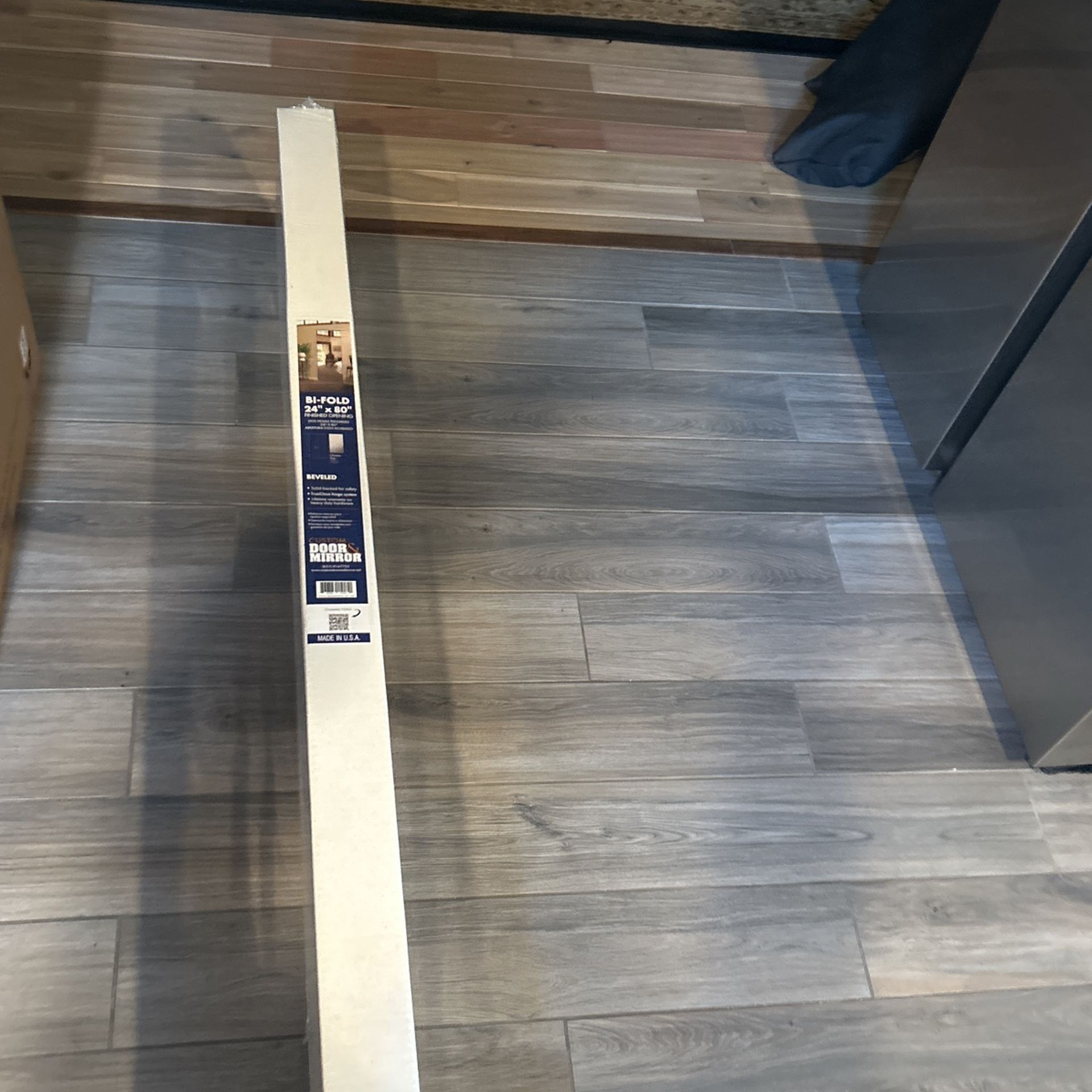 Bifold Mirror Door – New 24 X 80