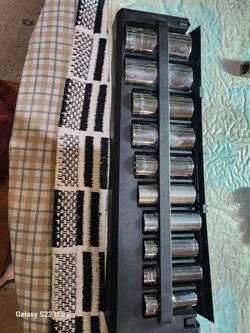 Husky 3/8 Drive S AE Deep Socket  Set
