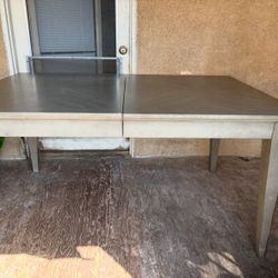 Table: Robust Table