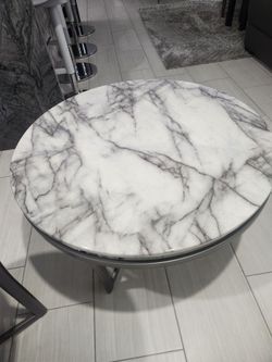 Coffee table with 2 end tables +2 lamps