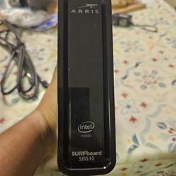 ARRIS (SBG10) - Cable Modem Router Combo

