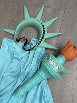 Halloween Statue of Liberty Costume Set with Crown and Torch