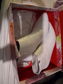 Amelia Grace white leather boots
