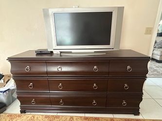 Like New Solid Wood Dresser