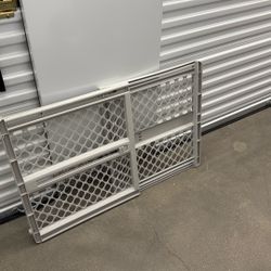 Expandable Baby Or Pet Gate 