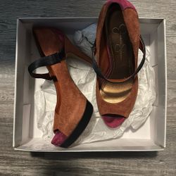 7.5 Burnt sienna Heel 