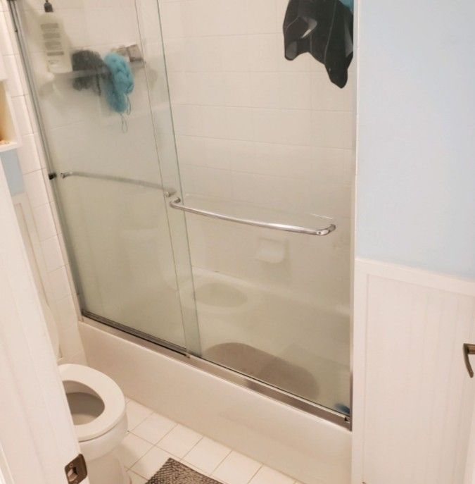 Kohler Bathtub Doors - Must Sell !!