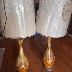 Traditional Table Lamp