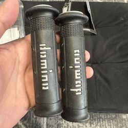 Domino A250 Grips