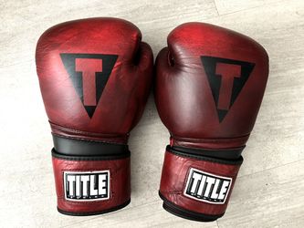 “Title Boxing Gloves 12oz – Great Condition – Training / Sparring