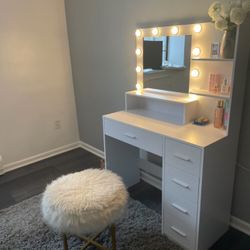 Vanity For Make Up