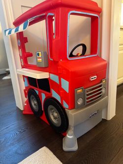 Little Tikes 2-in-1 Food Truck Playset