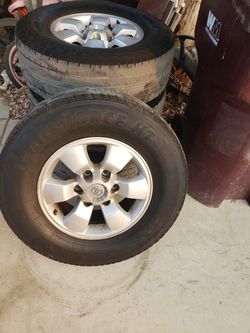 Toyota rims & tires 265/70R16