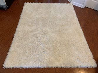 Cream Shag Area Rug – 8’ x 10’
