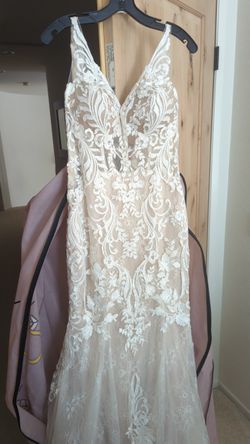 Enzoani Lace Wedding Dress