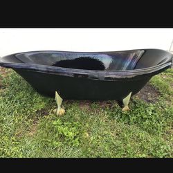Cast iron Kohler birthday bath clawfoot tub