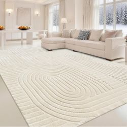 NEW MATIIUI 8 X 10 BEAUTIFUL RUG.. MUST SEE