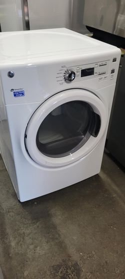 White GE dryer 