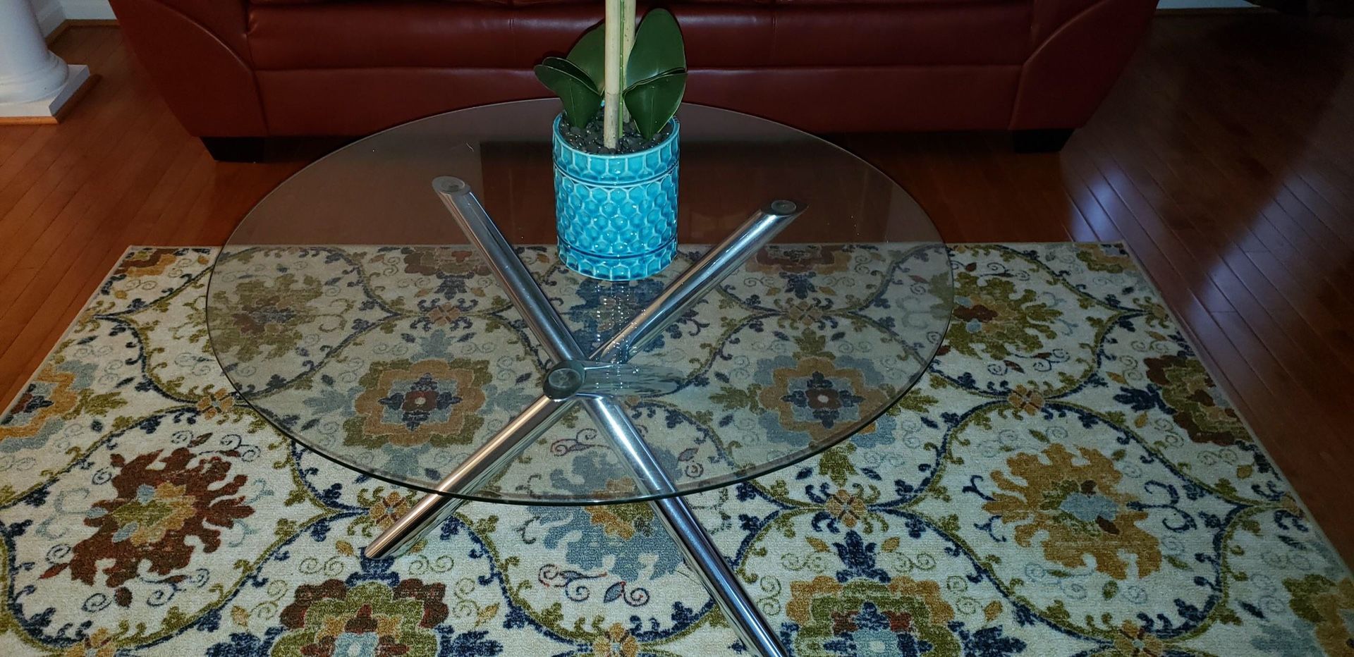Beautiful Clean Glass Center/living room/side table for SALE!