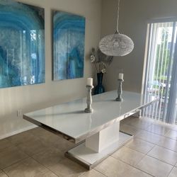 Dinning Table 