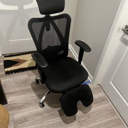 Adjustable Office Chair w/ Foot Rest