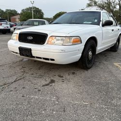 2011 Ford Crown Victoria 