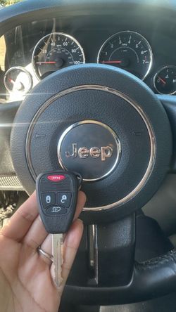 Car keys/Fobs/Llaves De Autos
