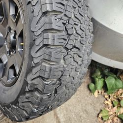 bfgoodrich all-terrain 275/70r17 Jeep Rims 
