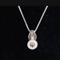 Le Vien Exquisitely Designed Genuine Diamand Pendant