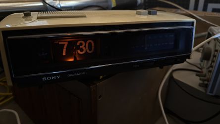Sony Digimatic Clock