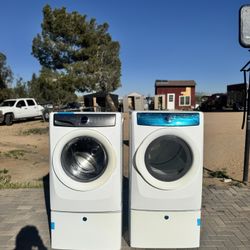 Electrolux Washer And Gas Dryer Set 