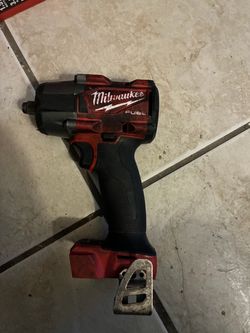 Milwaukee fuel 1/2 impact wrench used $160